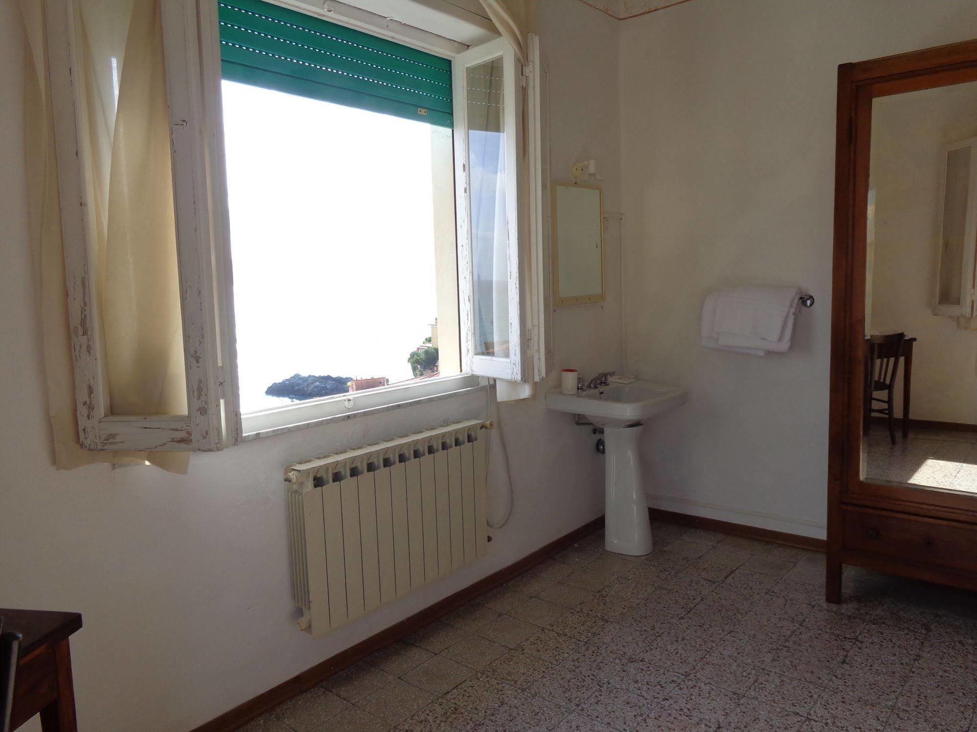 Albergo Delle Ondine Tellaro Buitenkant foto